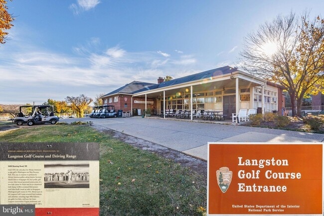 Building Photo - 905 19th St NE