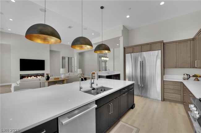 Building Photo - 10973 Horizon Ledge Ave