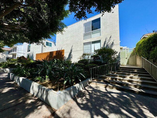 Building Photo - Modern Elegance in Prime Santa Monica