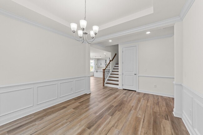 Building Photo - 824 Summit Crest Ct