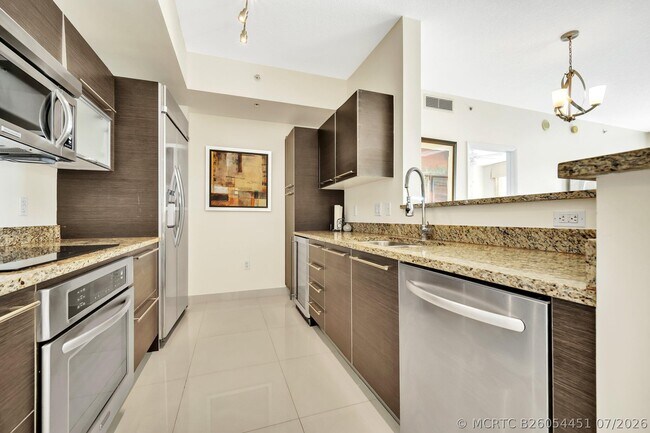 Building Photo - 550 Okeechobee Blvd