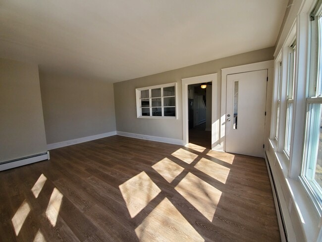 Building Photo - 12 Villa St