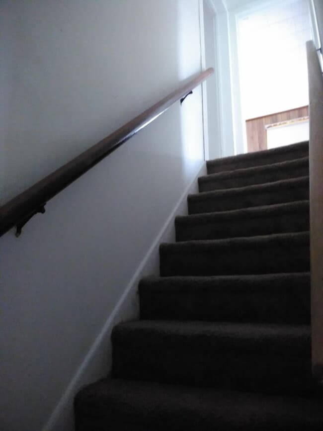 Building Photo - Discover your new home in the picturesque setting of Dalmatia, PA!