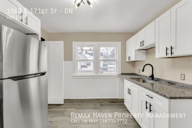 Building Photo - 1063 E 171st St