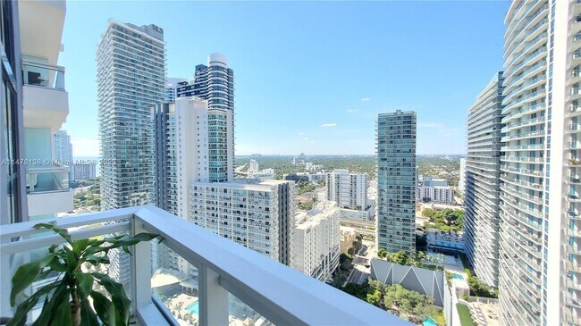 Building Photo - 1080 Brickell Ave