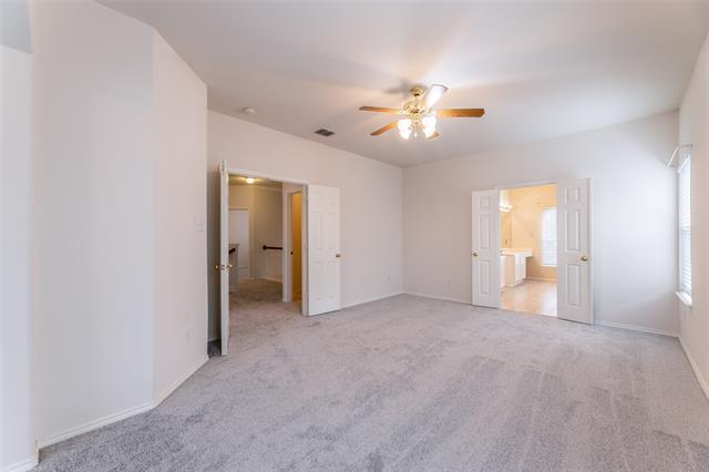 Building Photo - 8417 Robertson Dr