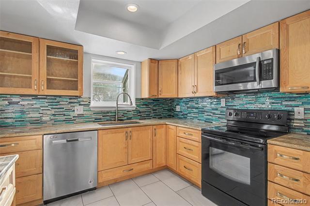 Building Photo - 13743 E Marina Dr