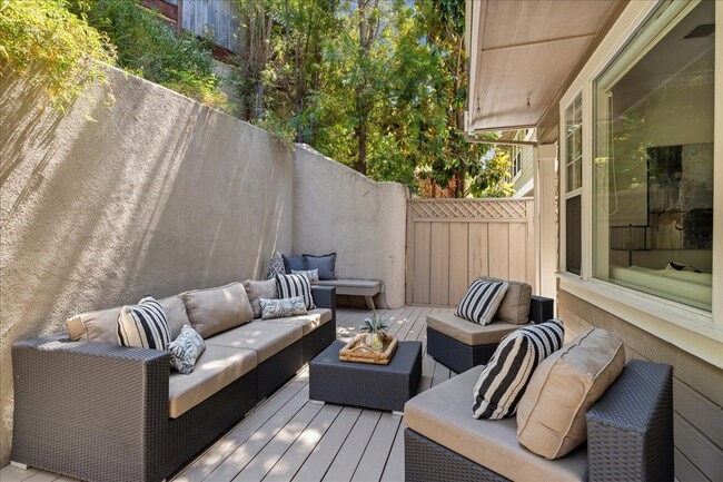 Building Photo - 182 Cuesta De Los Gatos