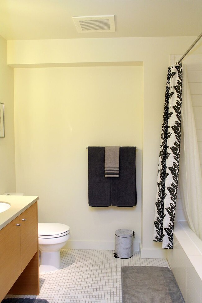 Building Photo - 3601 S River Pky