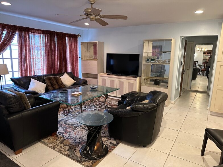 Downstairs living room - 2901 SW 5th St