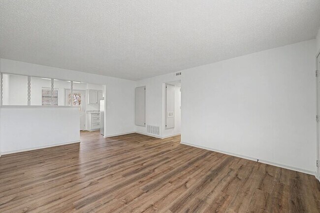 Building Photo - 203 Jefferson St