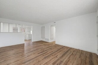 Building Photo - 203 Jefferson St