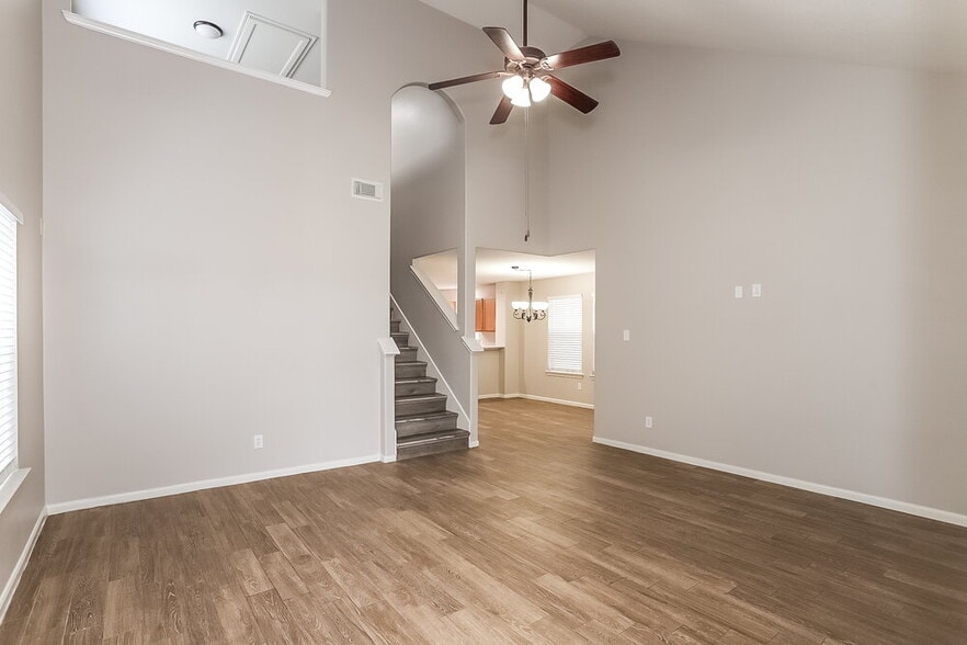 Building Photo - 10518 Southway Bend Ln