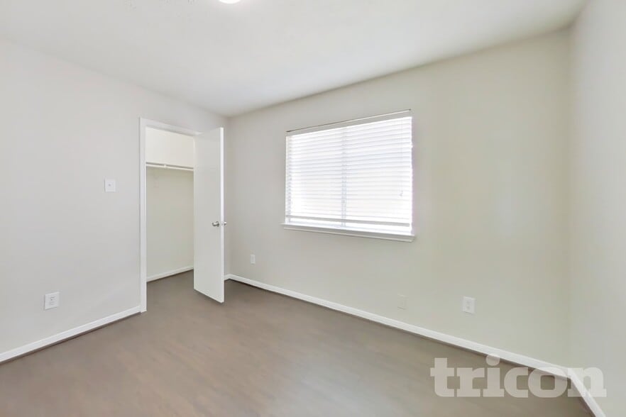 Building Photo - 12230 Scarlet River Dr