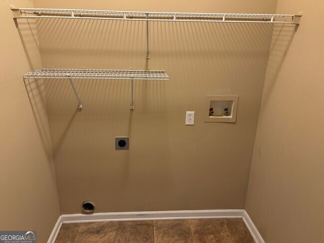 Building Photo - 709 Weatherstone Trce