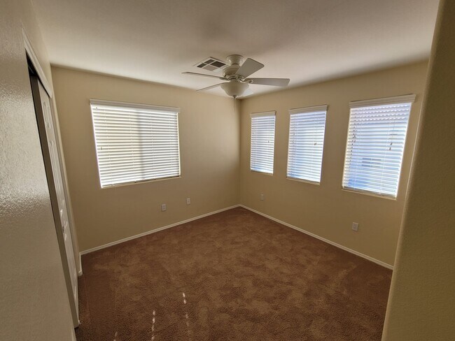 Building Photo - 3916 Pia Rosetta St