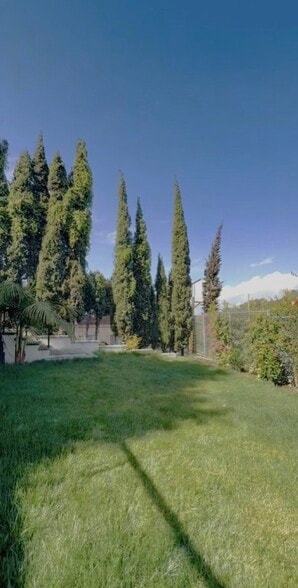 Building Photo - 2912 Park Center Dr