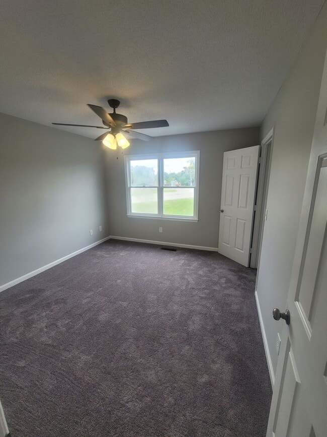 Building Photo - Cayce