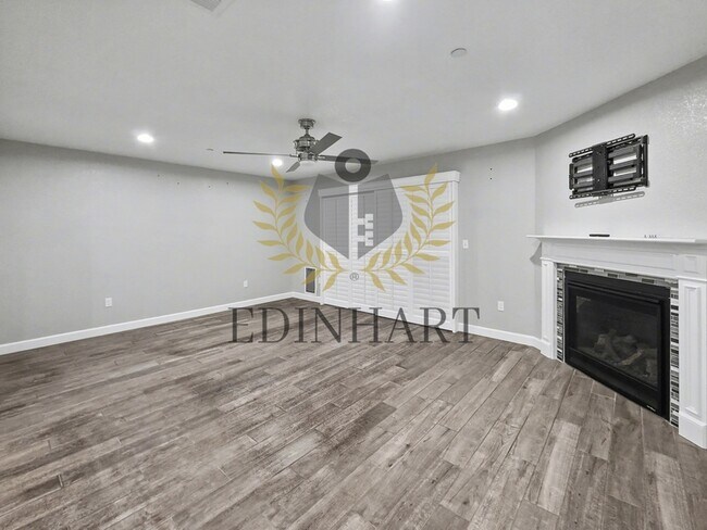 Building Photo - 4885 N Backer Ave