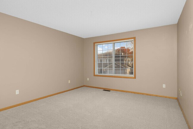 Building Photo - 4415 Naper Bay