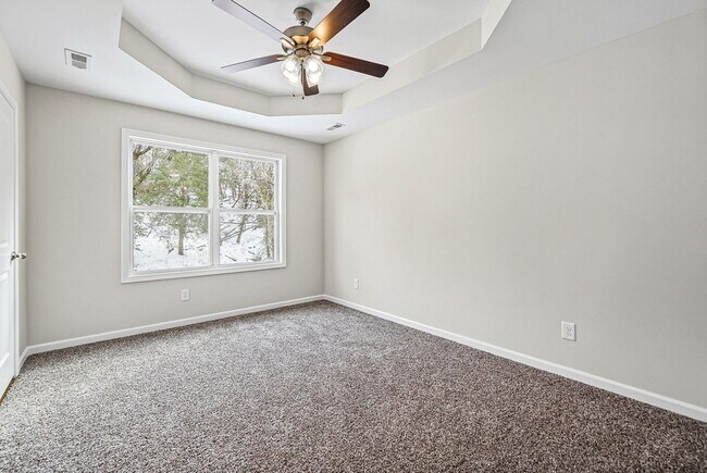 Building Photo - 839 Cumberland Dr