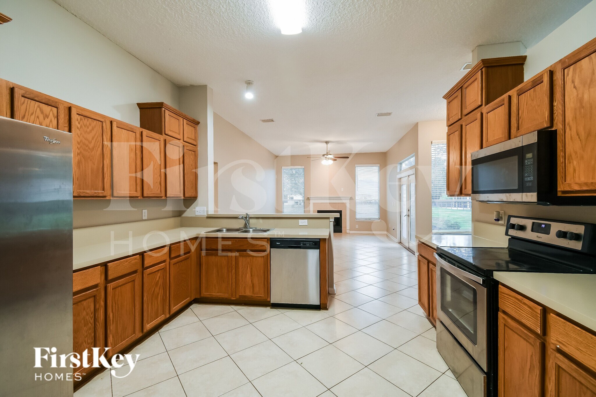 Building Photo - 14049 Red Rock Lake Dr