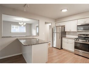 Building Photo - 6418 Knoll St