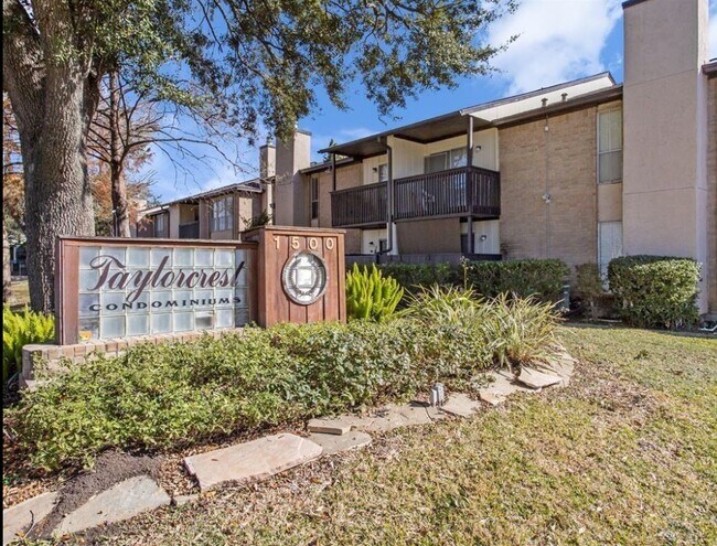 Building Photo - 1500 Bay Area Blvd