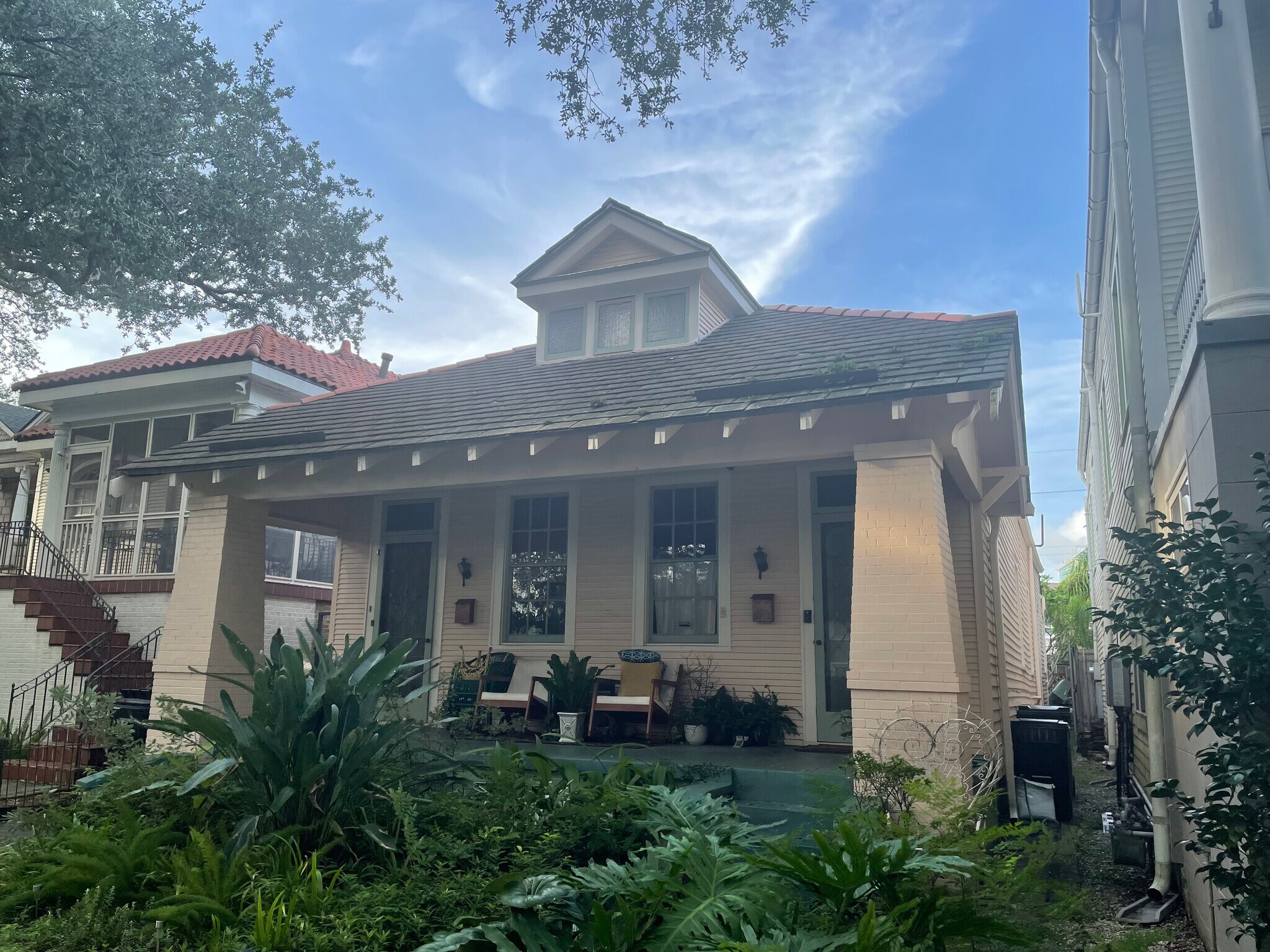 Front Porch - 2815 Ursulines Ave