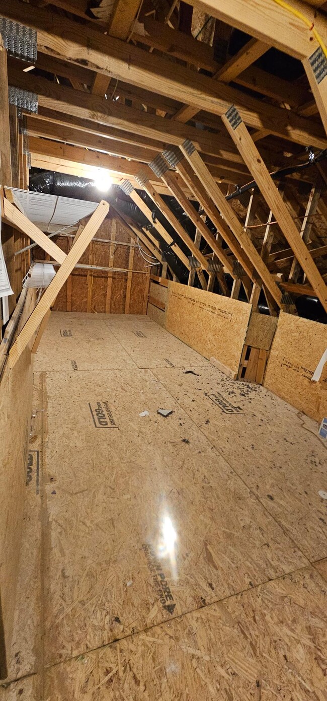 Building Photo - 12631 ES Draper Dr