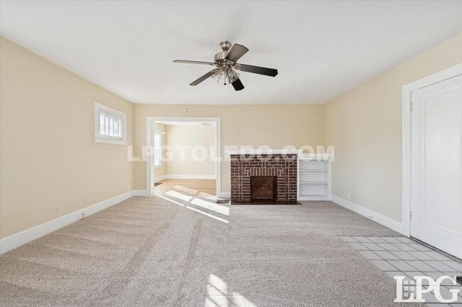 Building Photo - 4017 Overland Pkwy