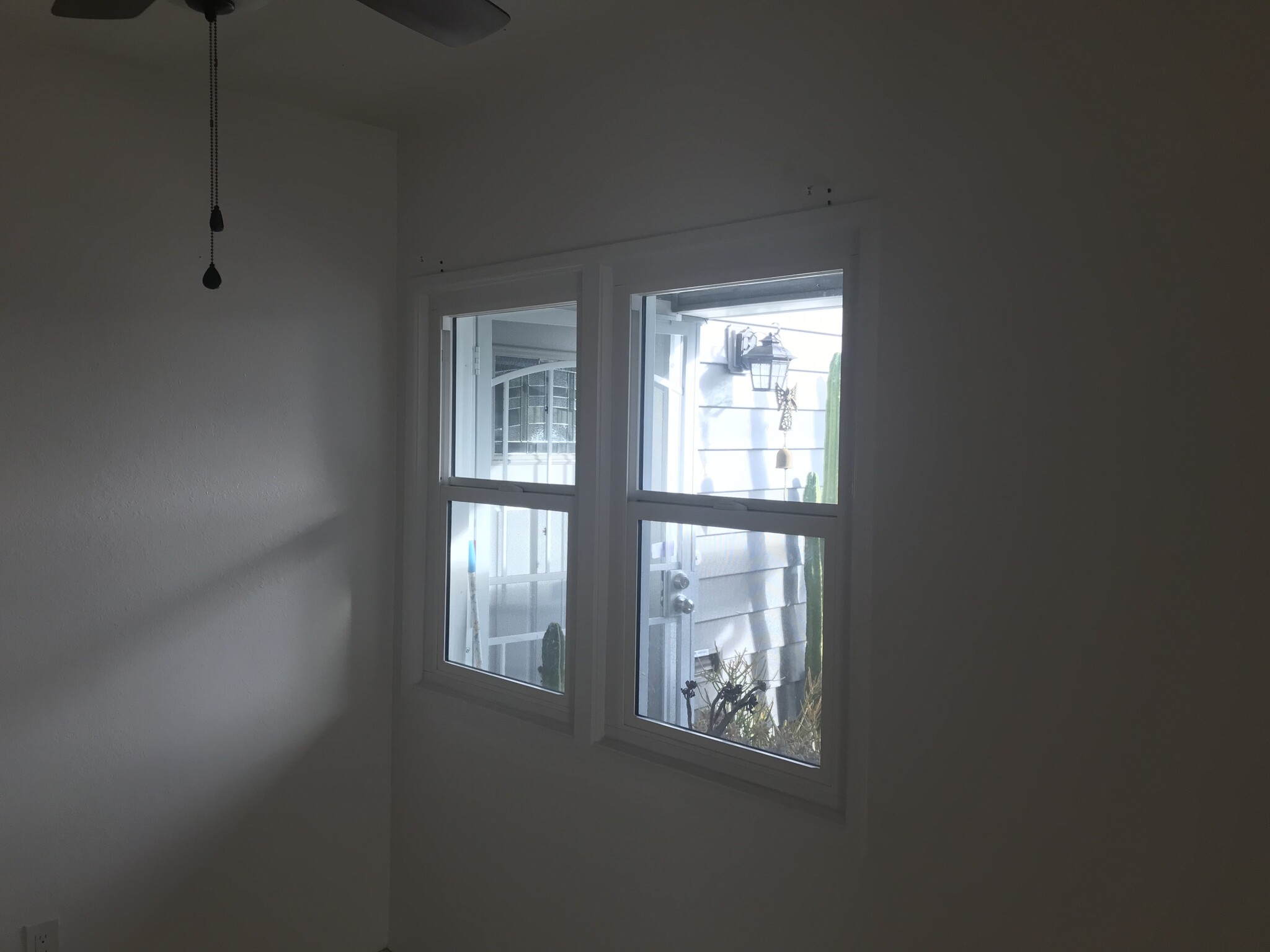 Eat in kitchen dinning area - 6980 Adams Ave