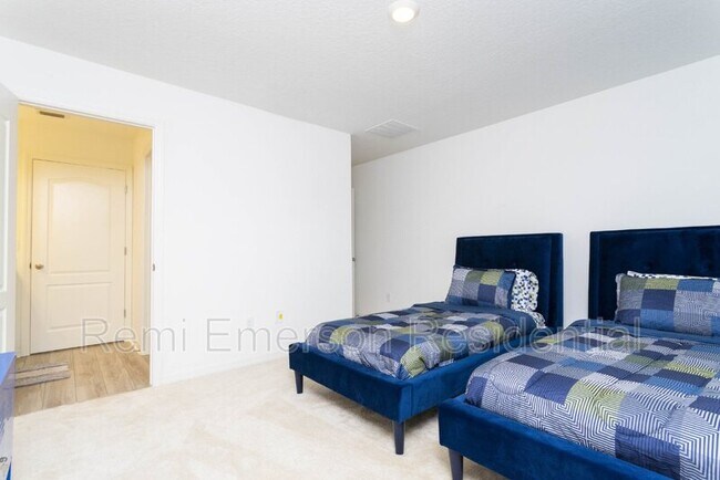 Building Photo - 700 Benoi Dr