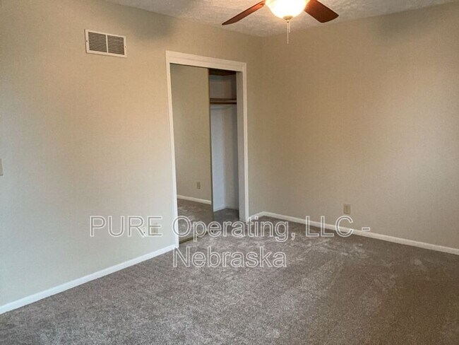 Building Photo - 6408 N 79th Ave