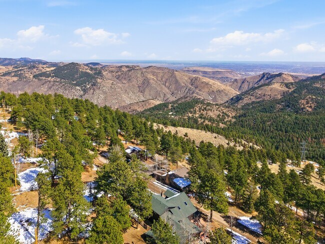 Building Photo - 499 Pine Song Trail