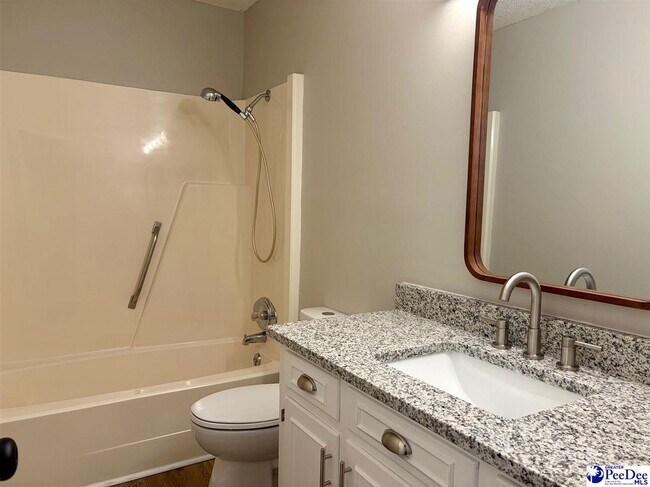 Building Photo - 1052 Wellington Dr