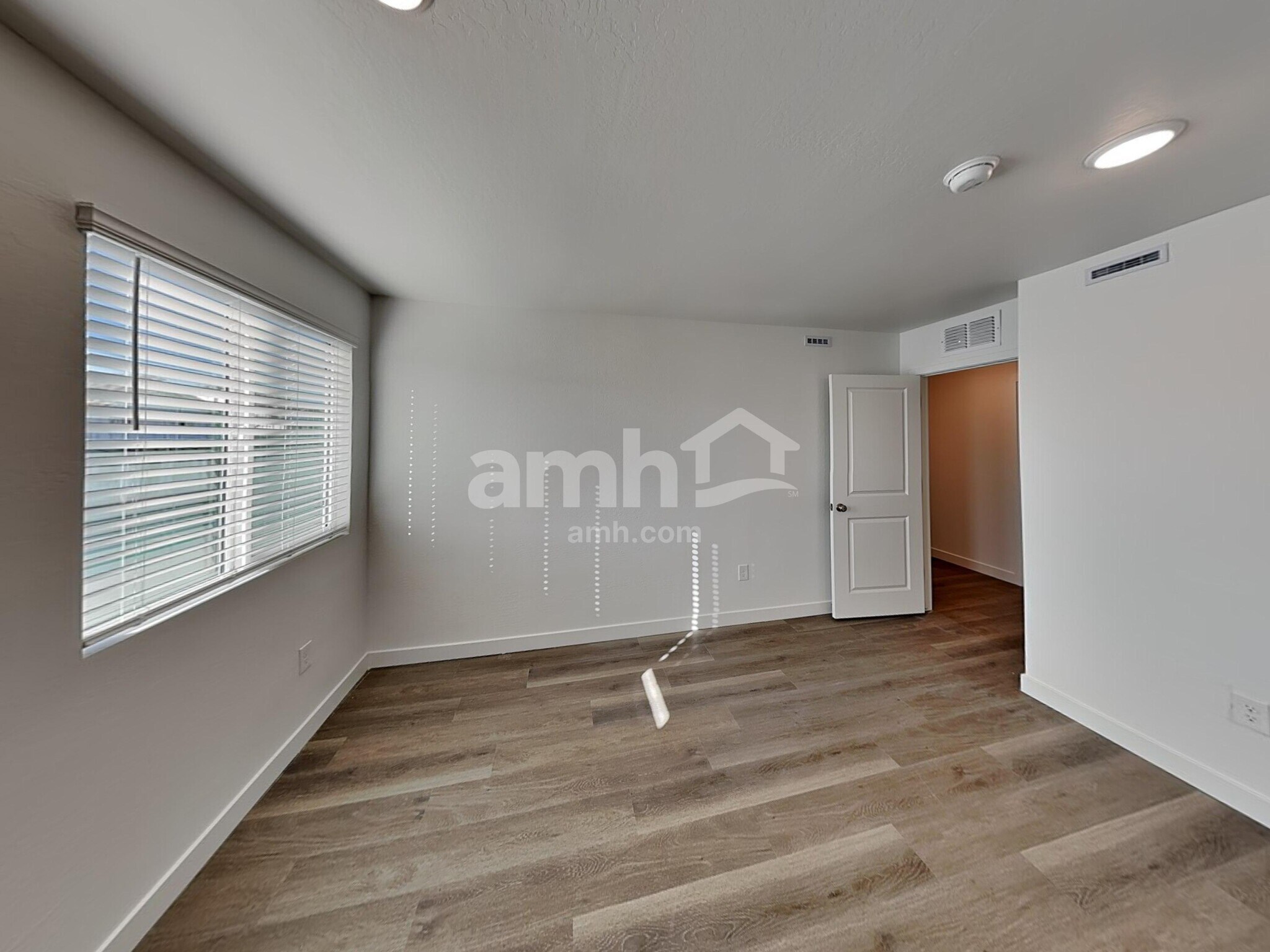 Building Photo - 12532 W Flynn Ln