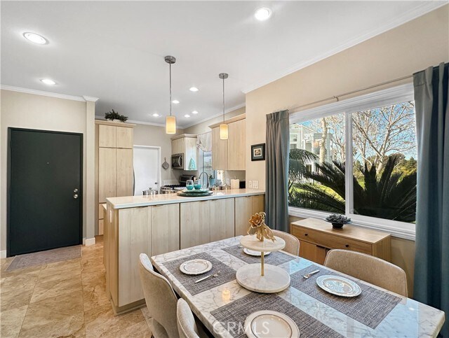 Building Photo - 24481 Lantern Hill Dr