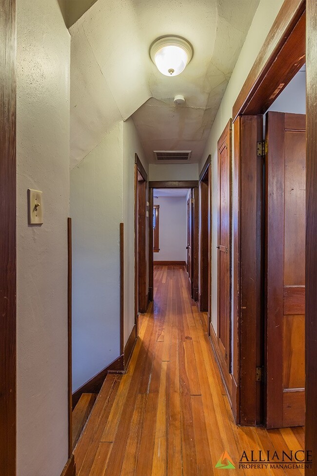 Building Photo - Fifteenth St. 344 N.