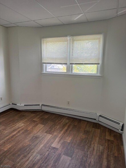 Building Photo - 118 Sheridan Ave