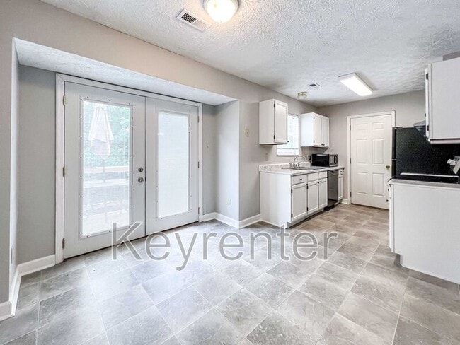 Building Photo - 6018 Waterbury Ln