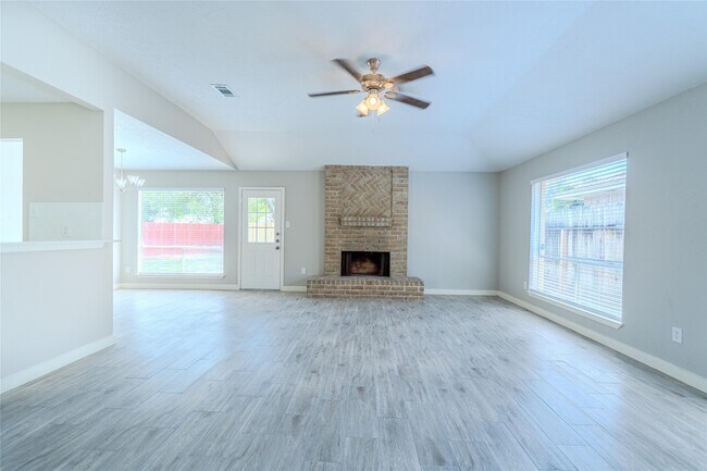 Building Photo - 2714 Flintrock Cir