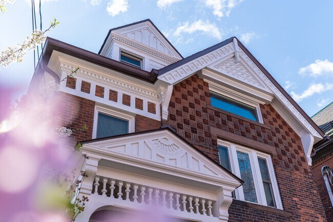 Building Photo - 99 Olive St