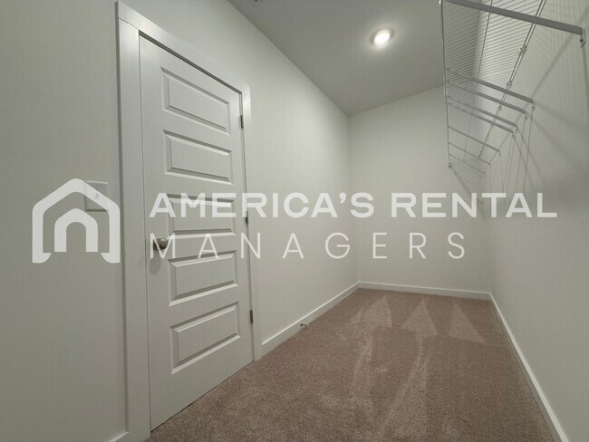 Building Photo - Home for rent in Riverside! Available to View Now!