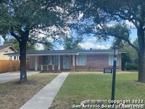 Primary Photo - 2713 W Mistletoe Ave