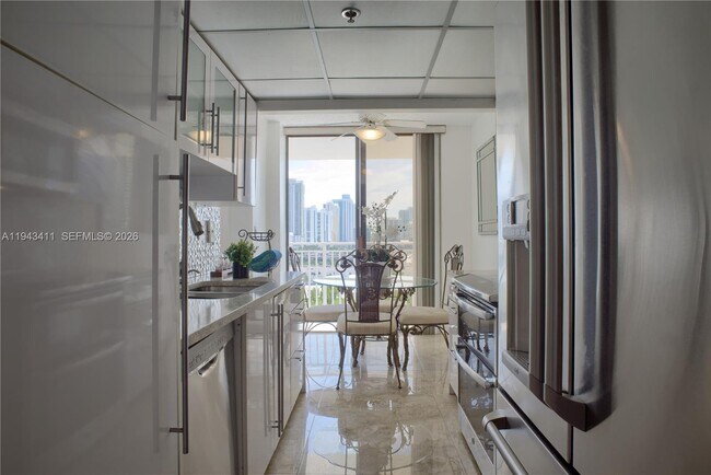 Building Photo - 210 174th St