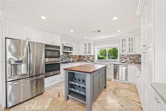 Building Photo - 25101 Northrup Dr