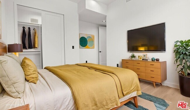 Building Photo - 10844 Peach Grove St