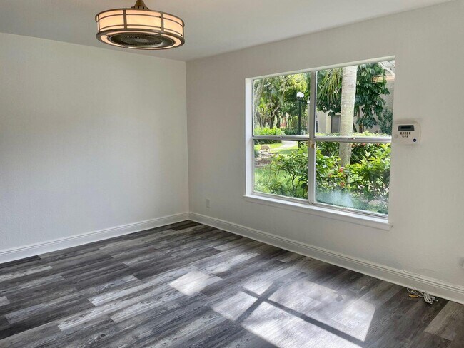 Building Photo - 1760 Palm Cove Blvd