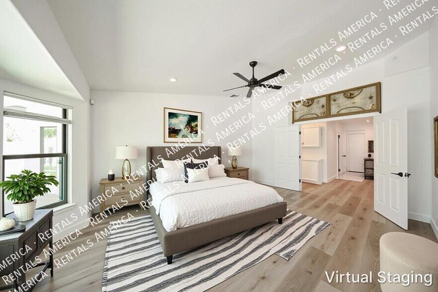 Building Photo - 4812 E Aire Libre Ave